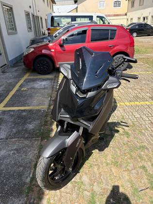 YAMAHA XMAX 300 CONNECTED ABS 